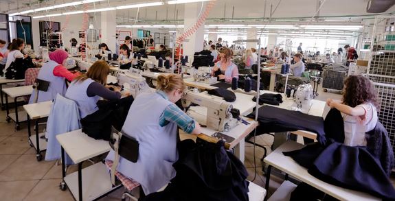 Paga minimale 30 mije leke ne 1 janar, ekspertet: Shton kostot per biznesin